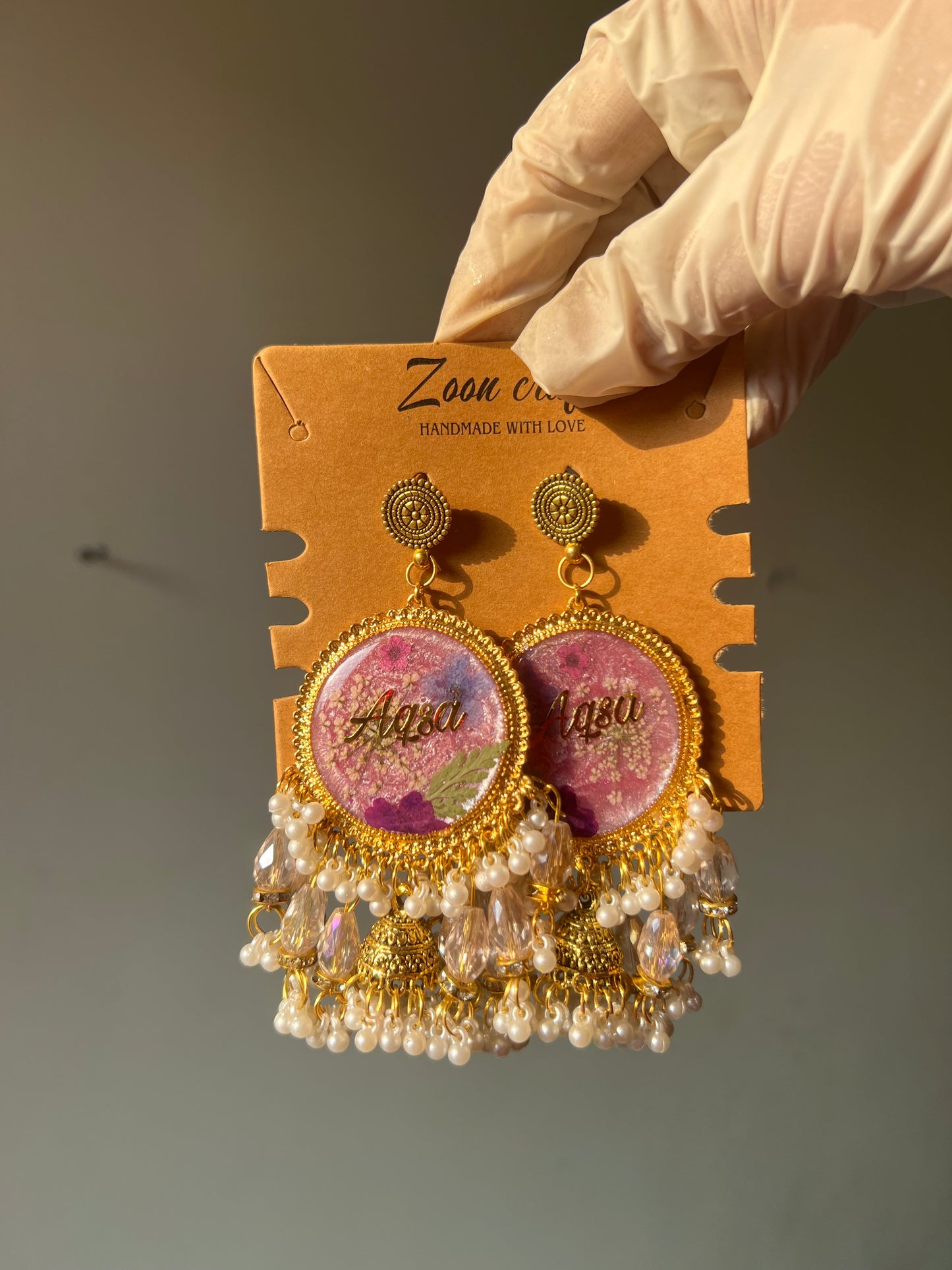 Dreamy floral pinky earrings ✨🩷