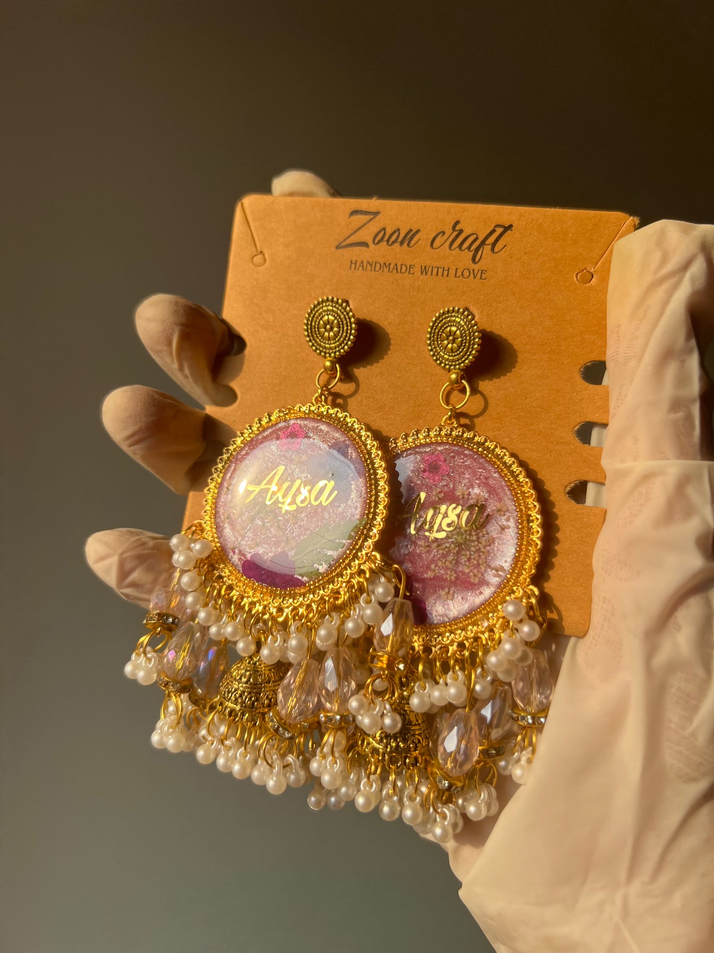 Dreamy floral pinky earrings ✨🩷