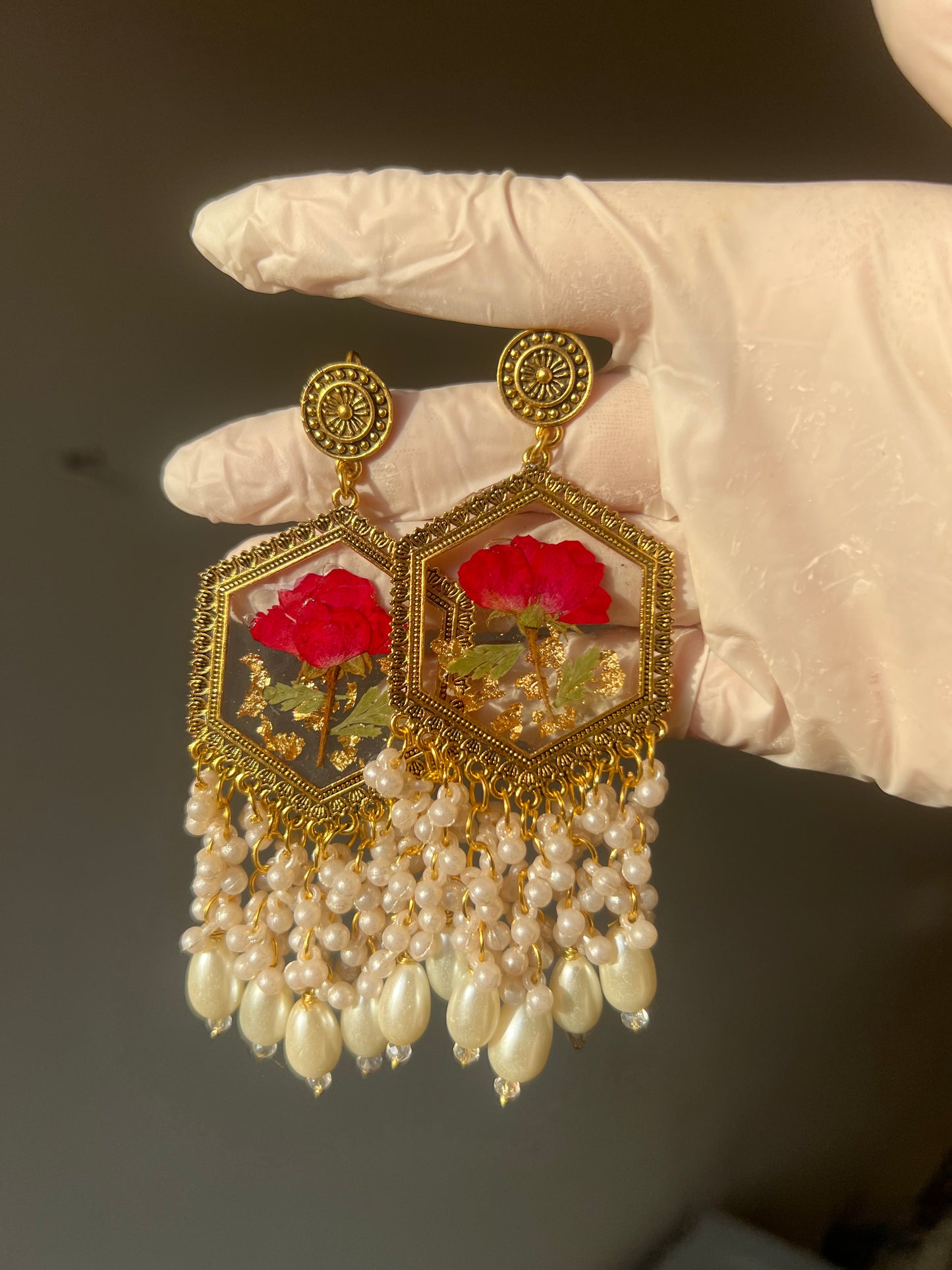 HEXA/ROSE 🥀✨Resin Earrings fuzzy😶🌫️