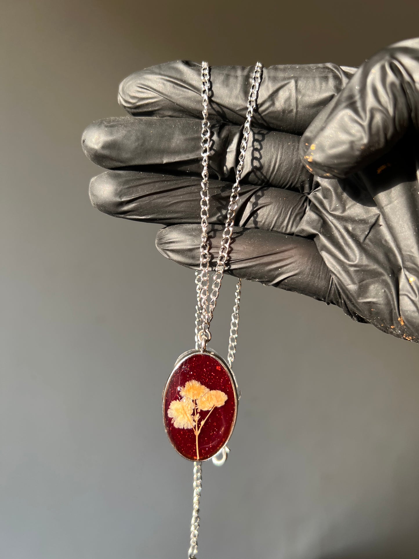 Red whisper β€οΈ - Resin blood gypso set π
π» ( earrings, pendent, bracelet & ring ) β¨π«Άπ»