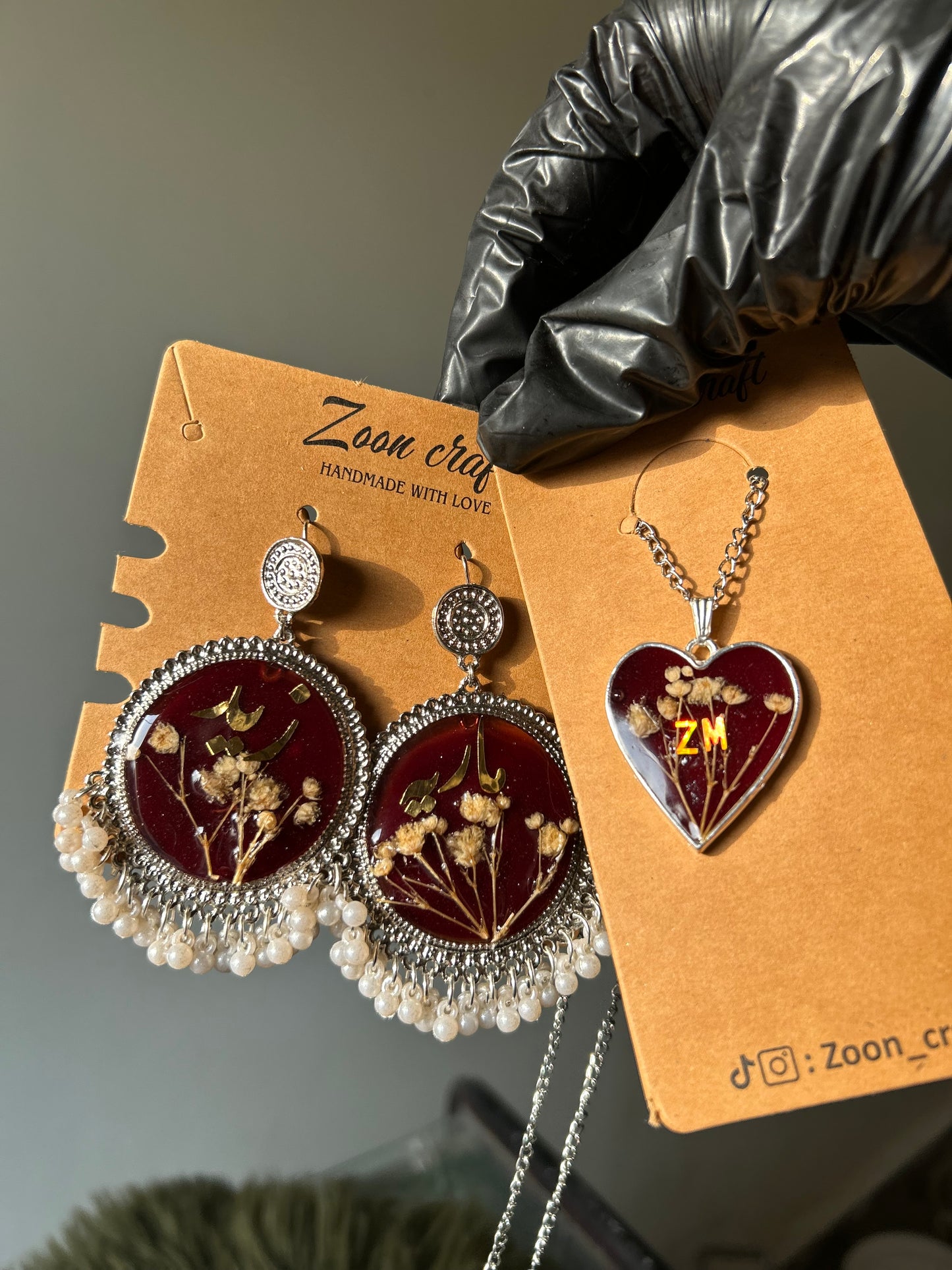 Ruby Ritual ❤️‍🔥 - Resin bloody set ❣️( earrings & a pendant) ✨🫶🏻