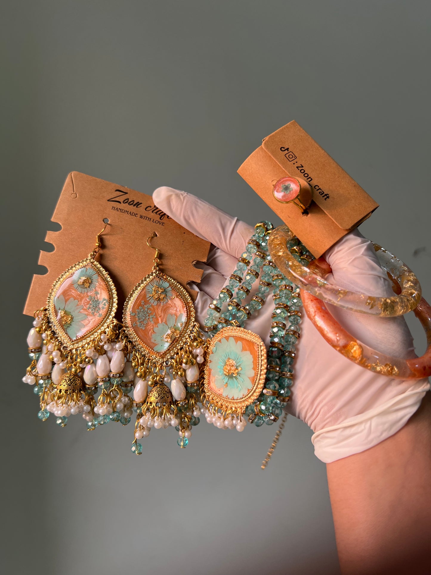Aqua & peach Dreamy set ✨🩵🧡Earrings Chokker bangles and Ring