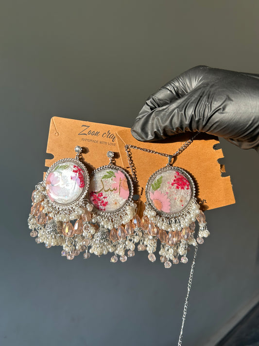 Gul-e-Noor🪷 - Resin jewelry Set ( jhumkas , Mala ) ✨🍂
