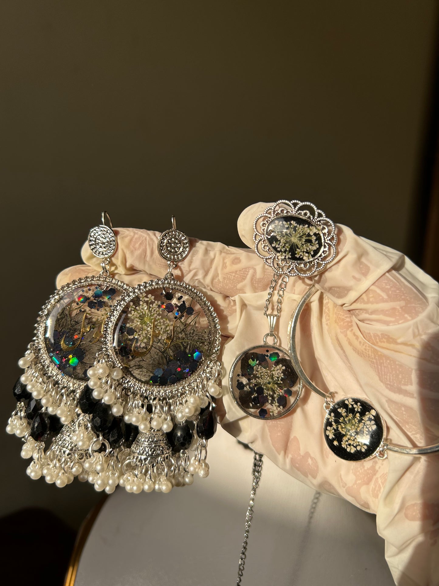 Black florive - Resin jewelry Set ( jhumkas , pendent, round bracelet, ring )