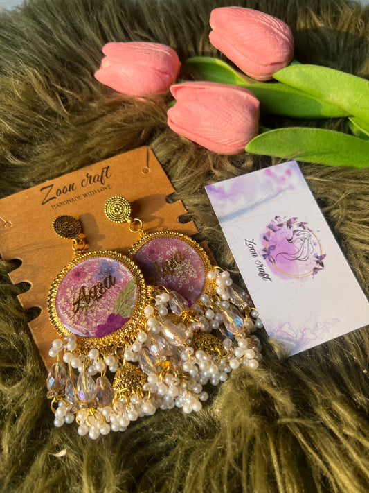 Dreamy floral pinky earrings ✨🩷