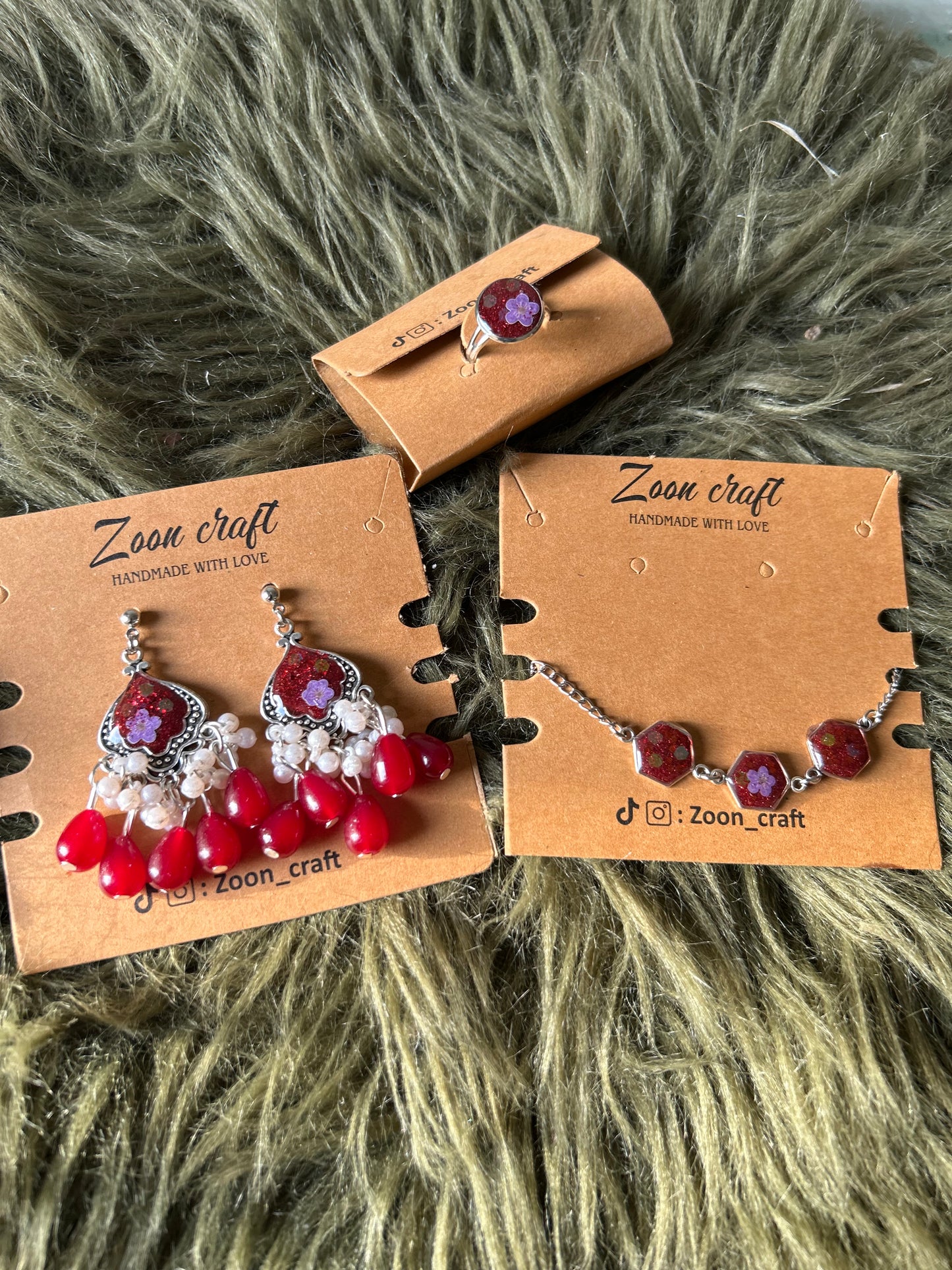 Dreamdrop Box 🎁 - Resin jewelry set ( small jhumkas , 3 bezel bracelet, ring & pendent ) 🌹🫶🏻 & chocolates 🍫