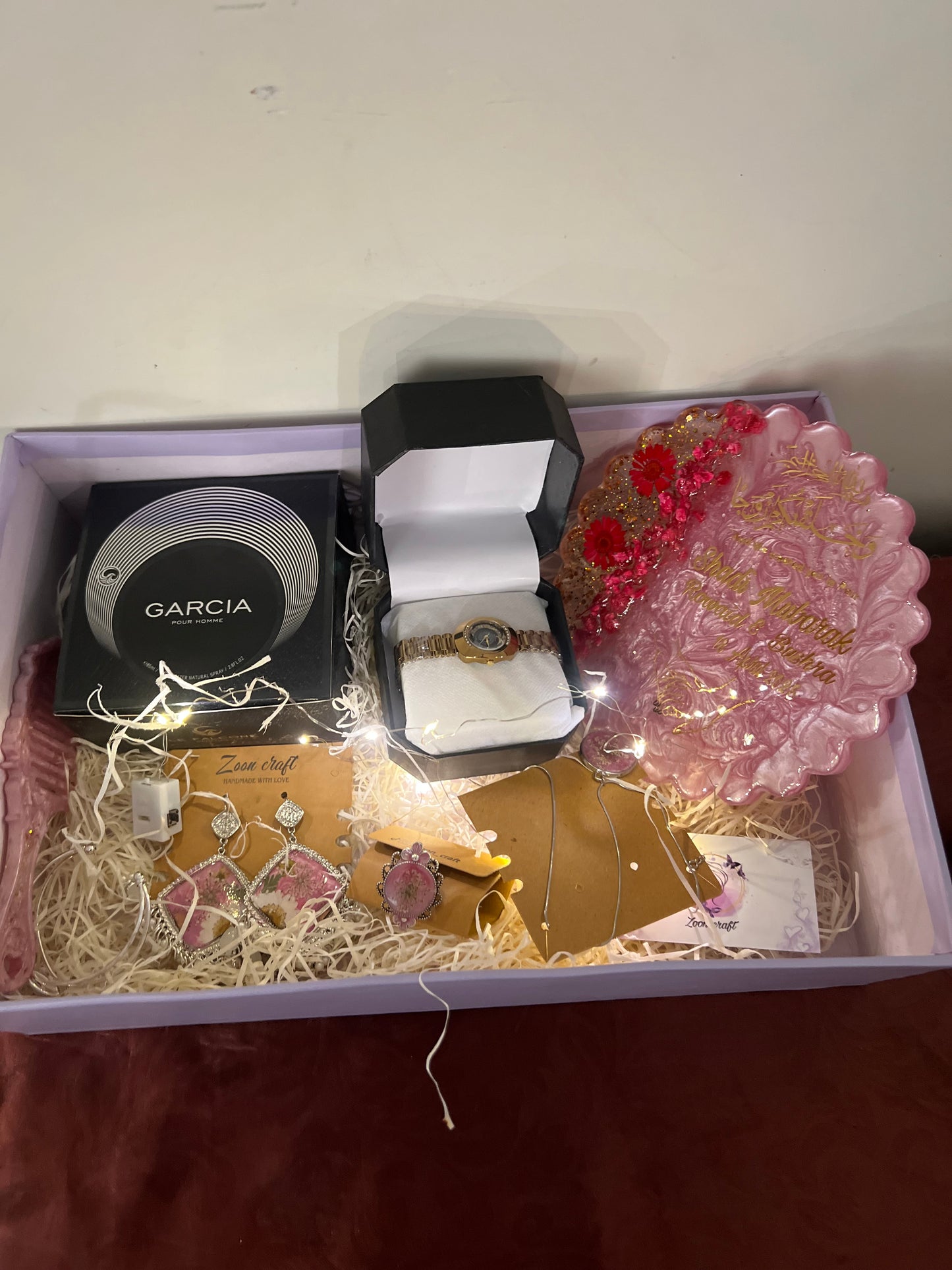 The Aurora Gift box 🎀🦢- Resin jewelry ( tray , jhumkas , ring , bracelet, pendent , hair comb ,handwatch )✨🦋