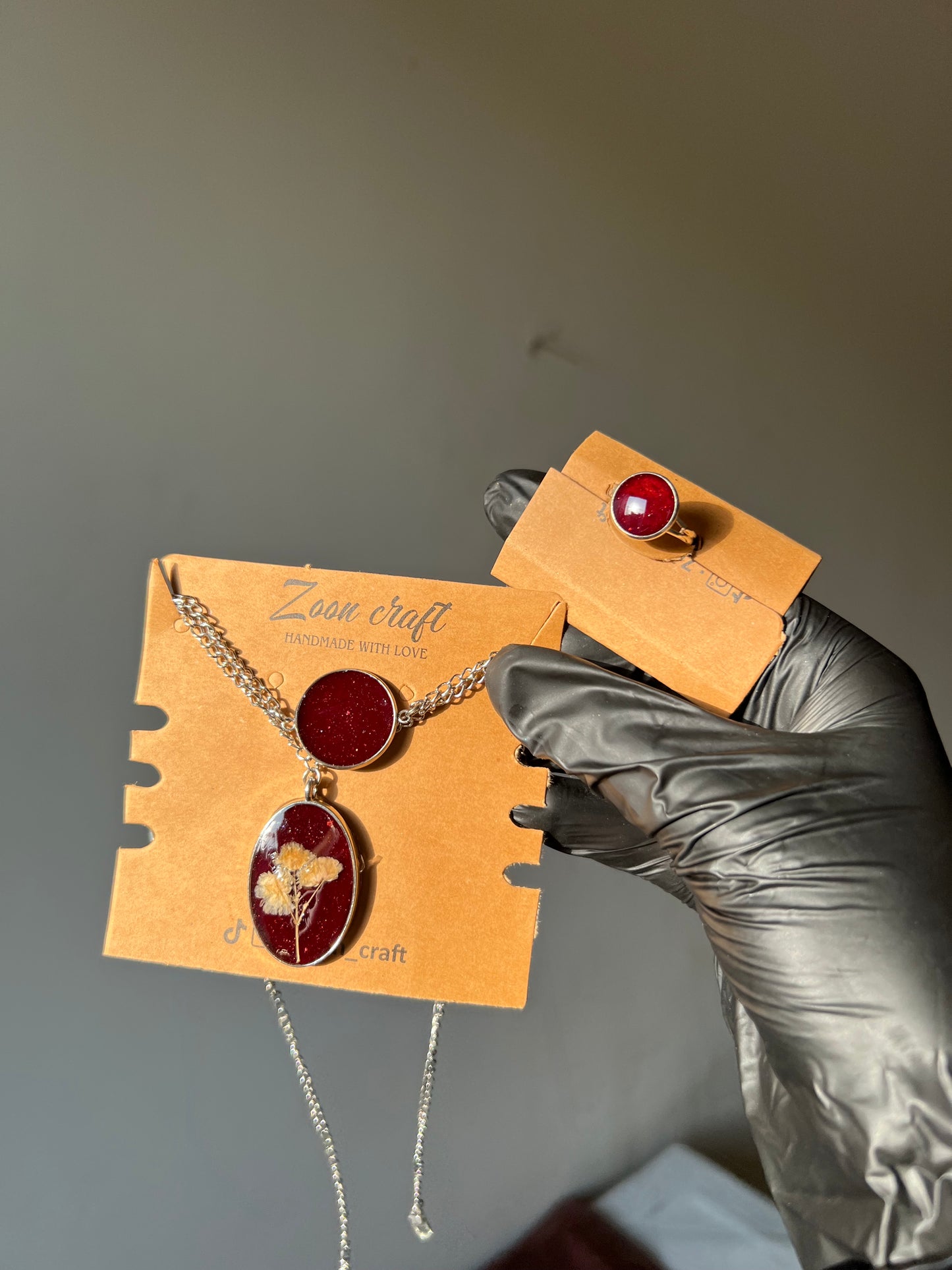 Red whisper ❤️ - Resin blood gypso set 💅🏻 ( earrings, pendent, bracelet & ring ) ✨🫶🏻