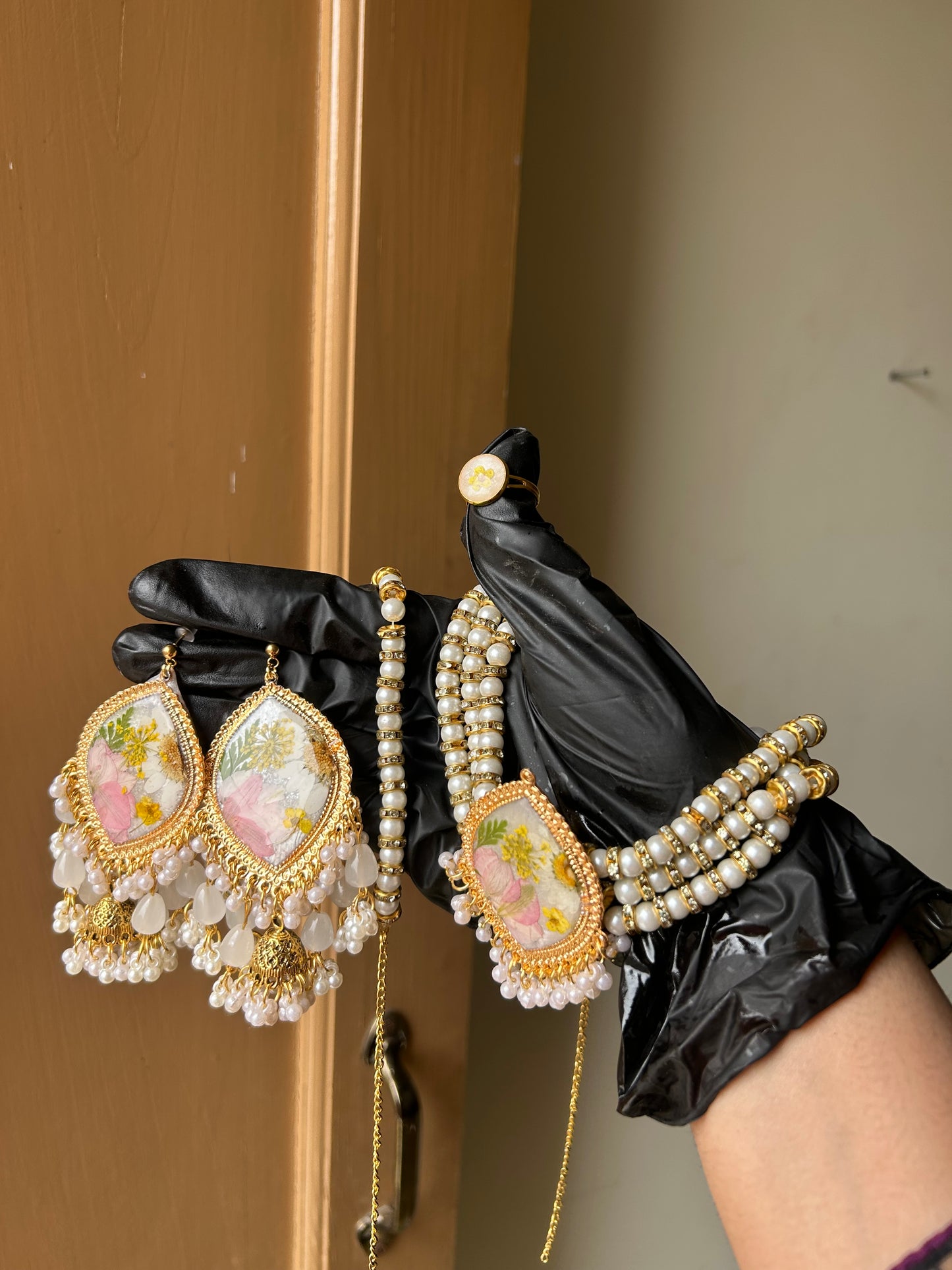 Grace pod✨🩷 - Resin jewelry set ✨🩷